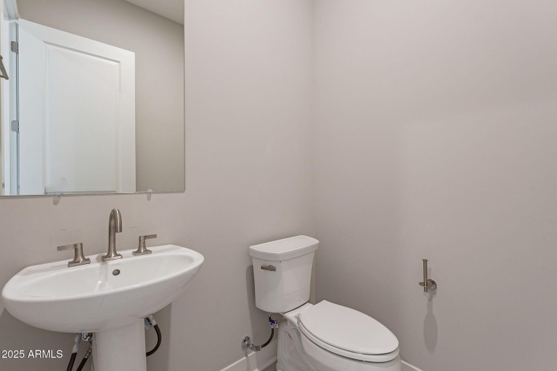 31-web-or-mls-Luckenbach-31
