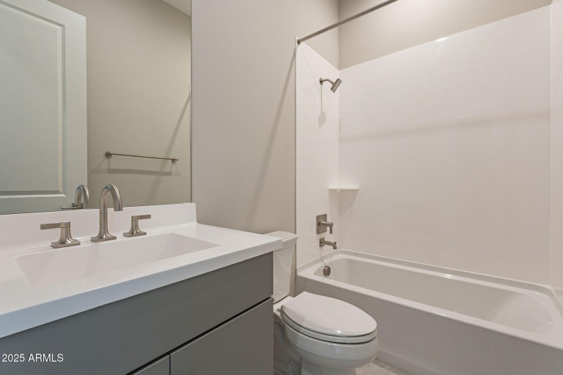 35-web-or-mls-Luckenbach-35