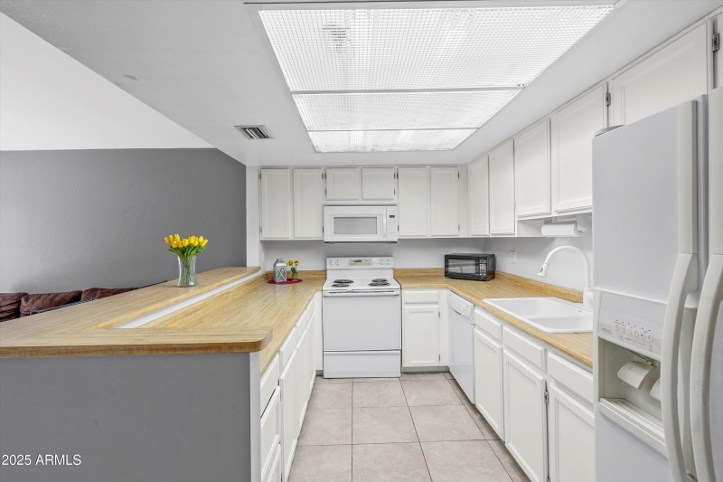 08-Kitchen