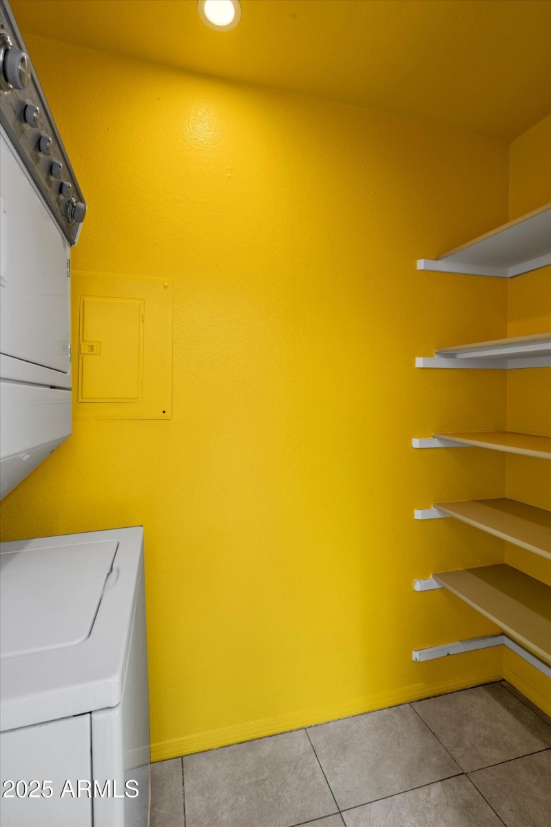 18-Vertical Laundry Room