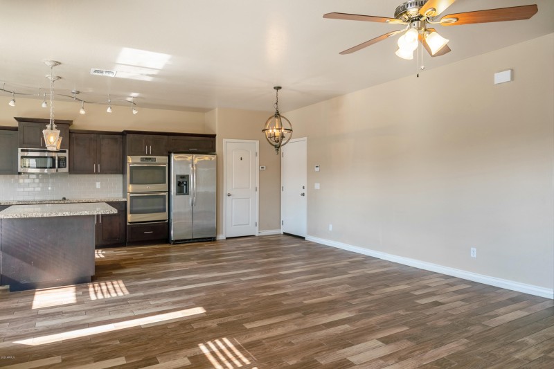 02_3345_E_Pinchot_Ave_Unit_7__02