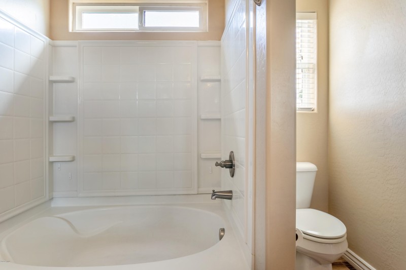 18_3345_E_Pinchot_Ave_Unit_7__18