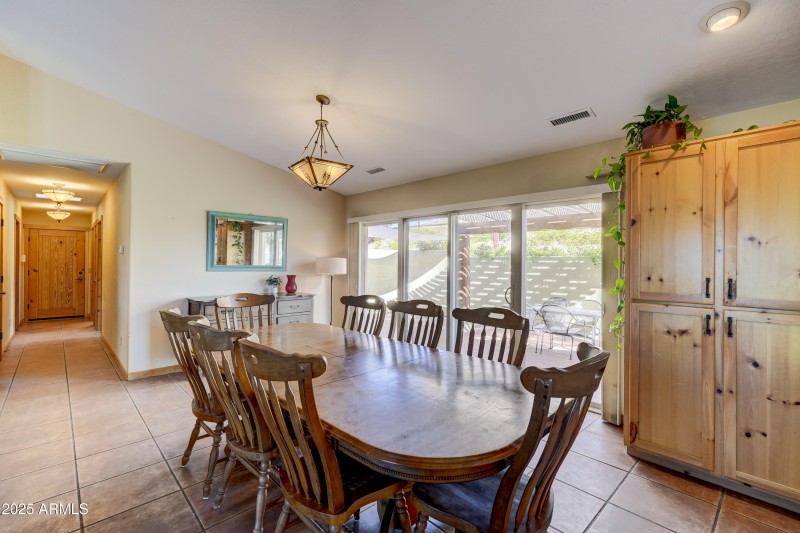 Dining Area 1(1)