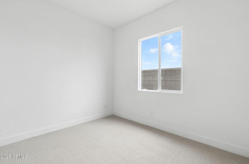 33-web-or-mls-Tin-33