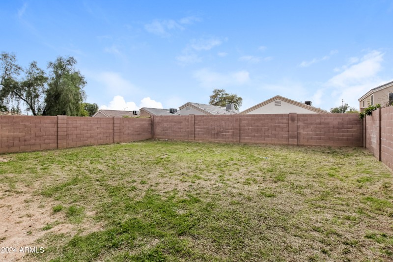 015-photo-exterior-8061553