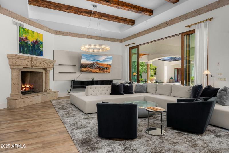 18family room