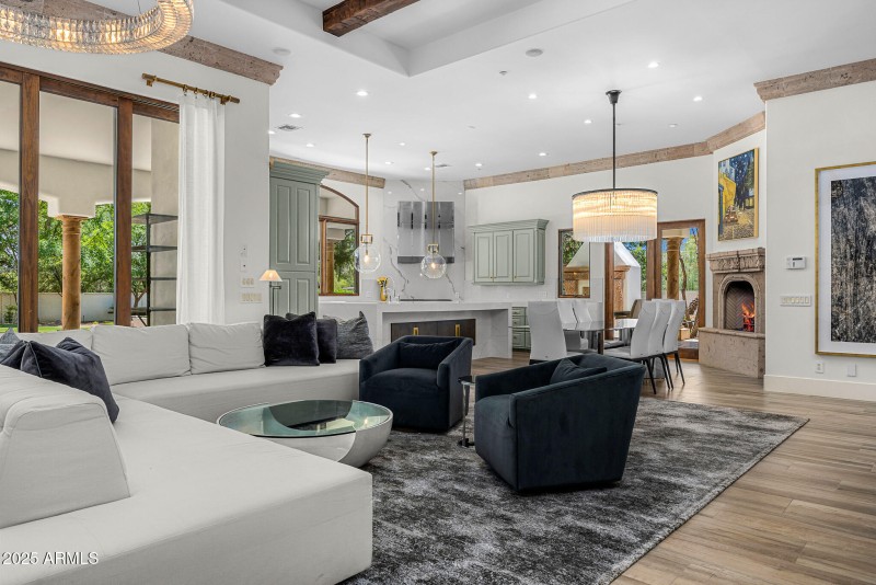 25great room