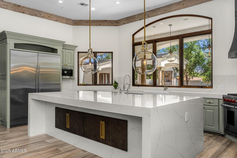 28luxury kitchen