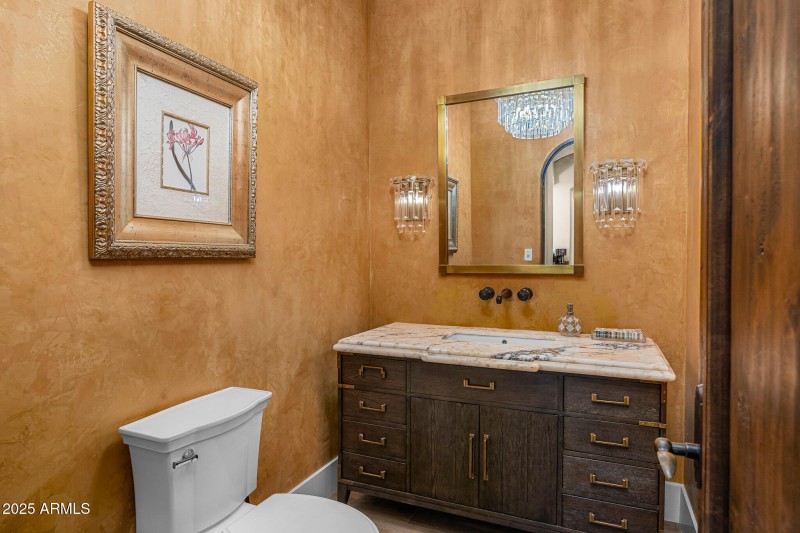 58powder room