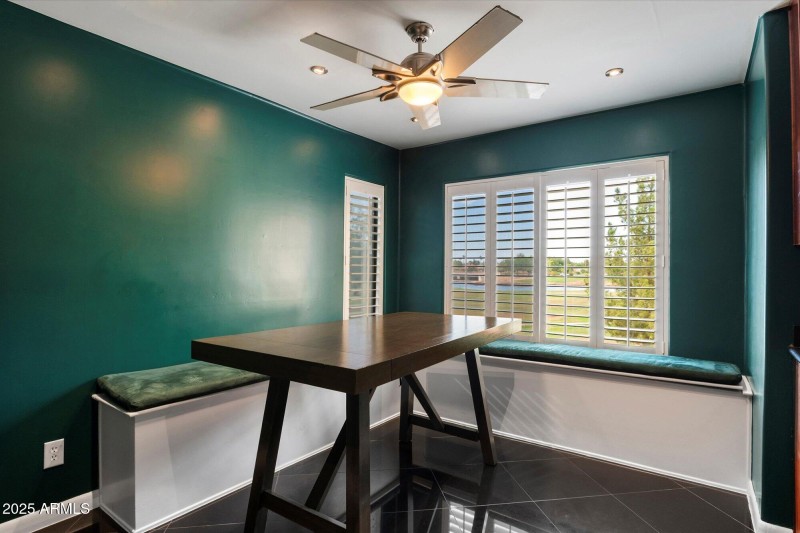 kitchen-kitchen table