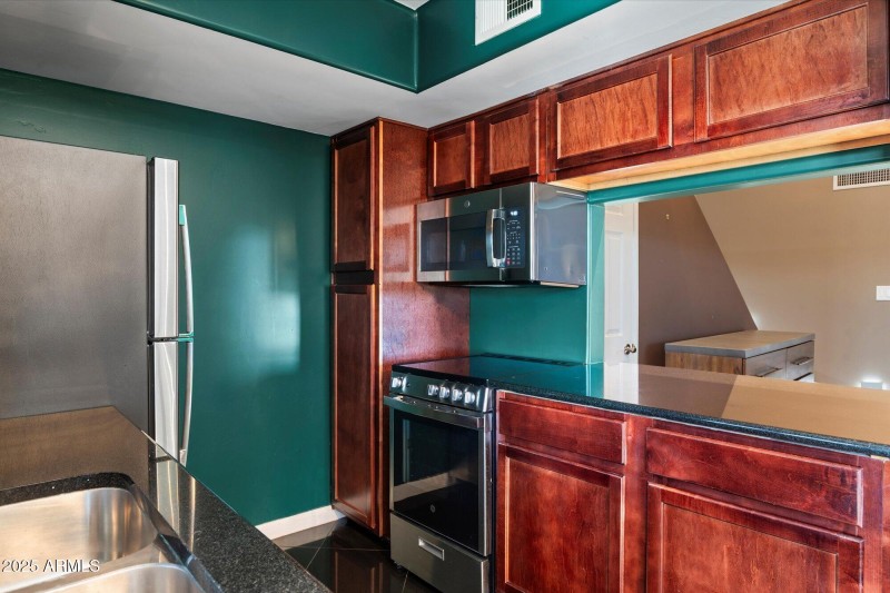3600 N Hayen Rd #3620 - kitchen