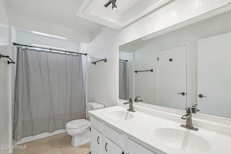Double-sink Bathroom