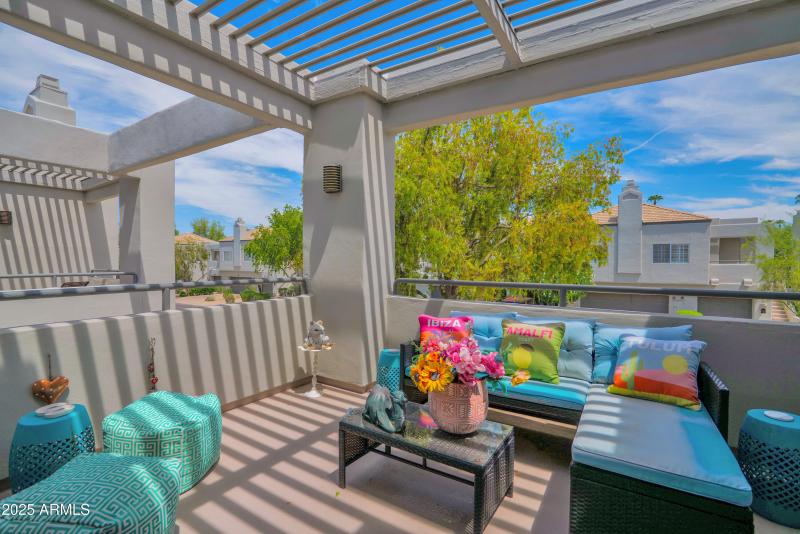 PATIO ENTRY