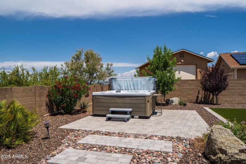 JL_509SLonghornDr-exteriors-07