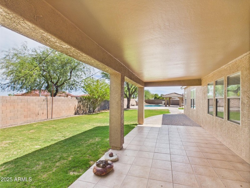 CAM02404G0-PR0136-STILL021