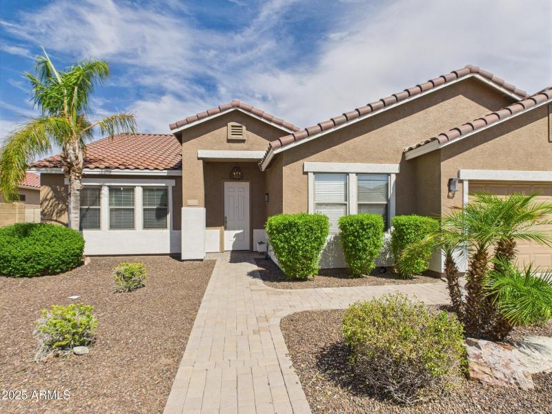 CAM02404G0-PR0136-STILL039