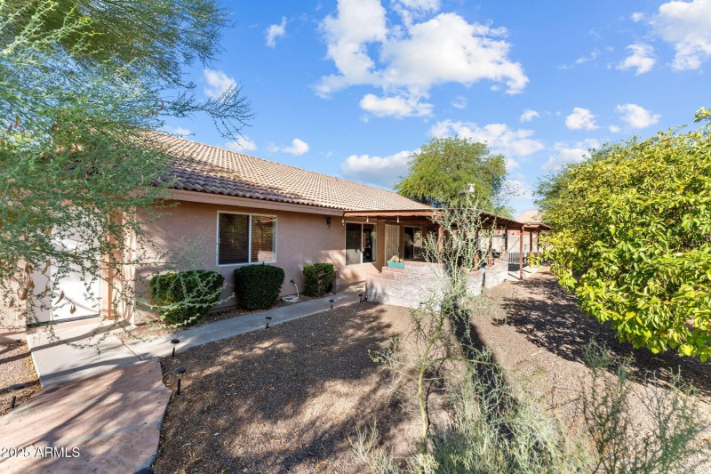 880 W Santa Fe Dr