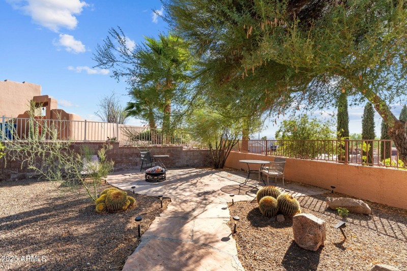 880 W Santa Fe Dr