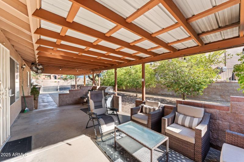 880 W Santa Fe Dr