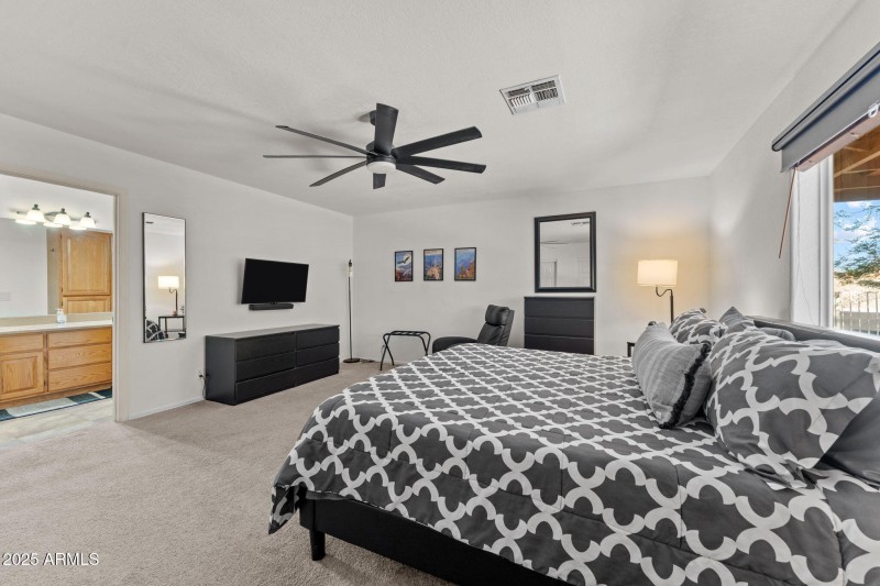 880 W Santa Fe Dr
