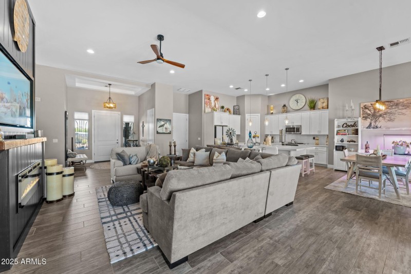 Great room with kitchen/dining