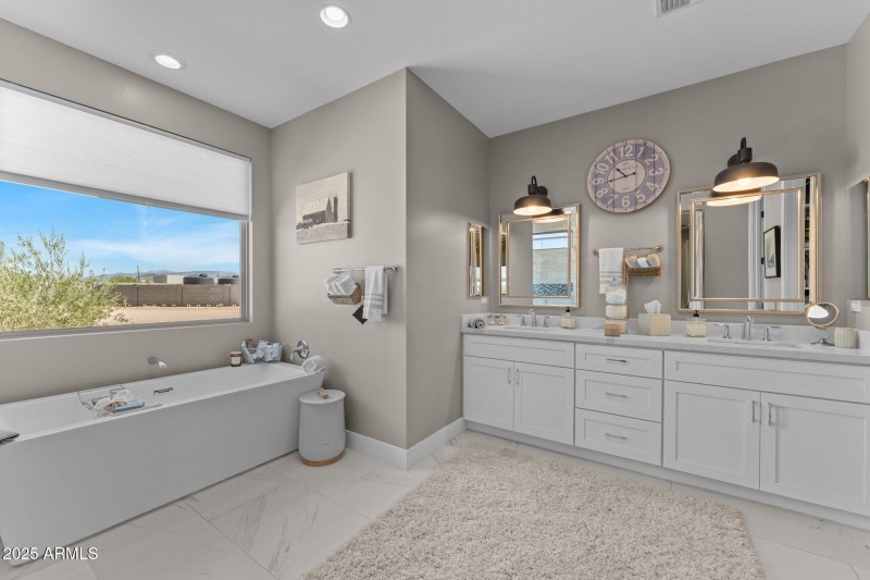 Deep soaking tub