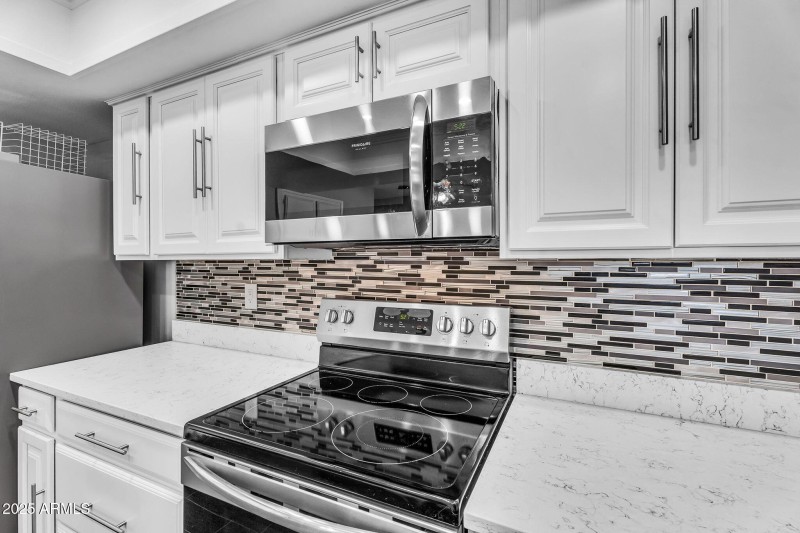 21-web-or-mls-Emberwood-19