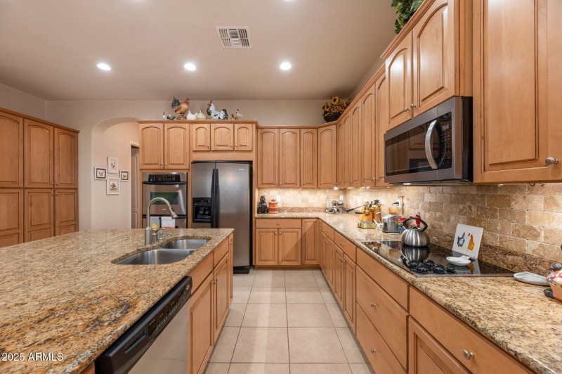 Lots of cabinets