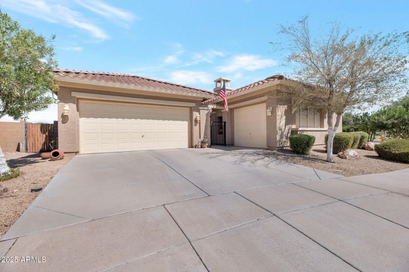 3 Car Garage