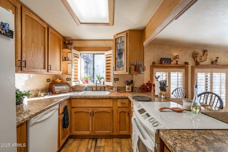 98-web-or-mls-4196-s-coburn-dr