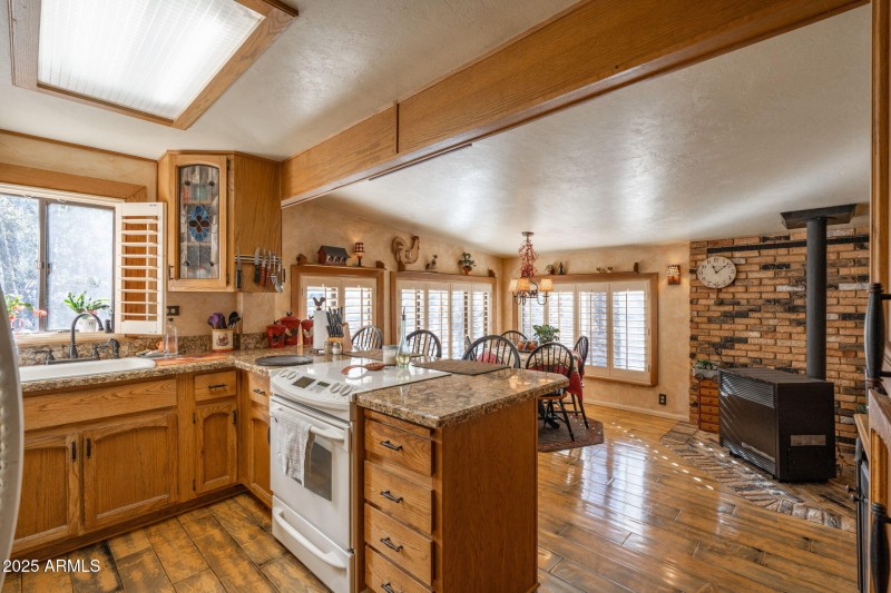 99-web-or-mls-4196-s-coburn-dr