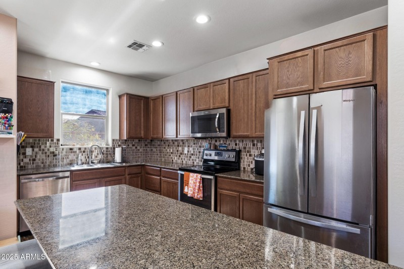 2eabc2b4-000d-4496-bf99-2cf136404243