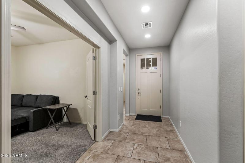 03__3116 E Regina St