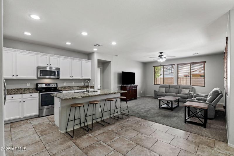 08__3116 E Regina St