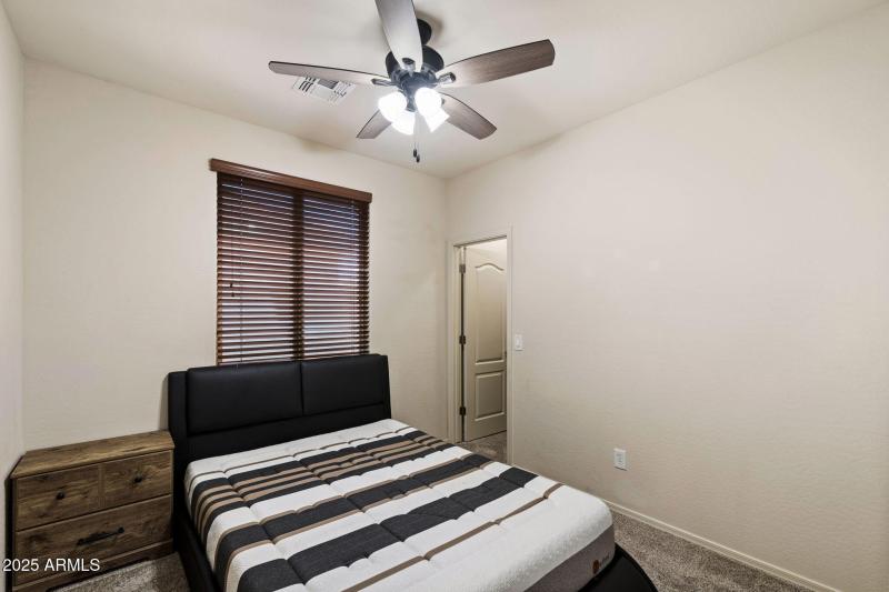 19__3116 E Regina St