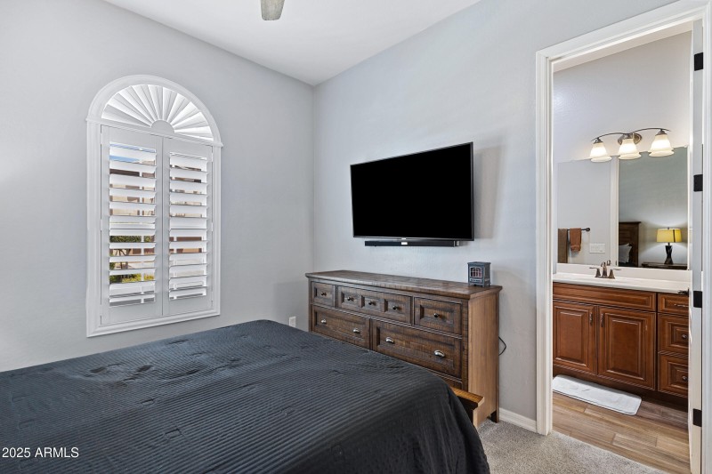 2133 E Kesler Ln-30