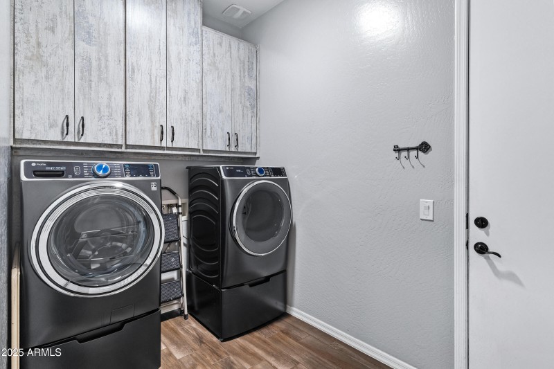 2133 E Kesler Ln-39