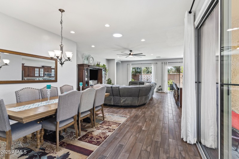 2133 E Kesler Ln-14