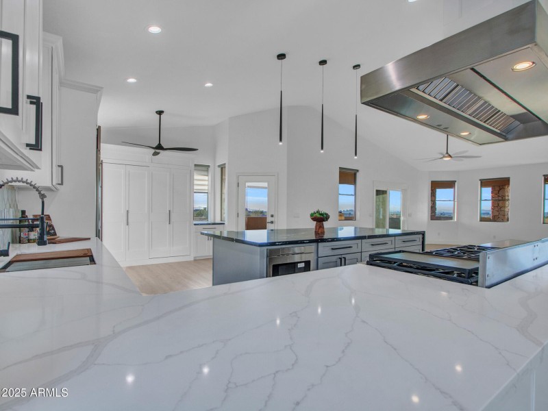 14-Kitchen-(1)