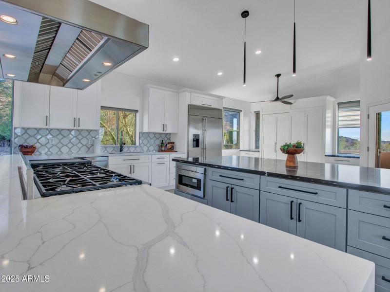 14-Kitchen-(2)
