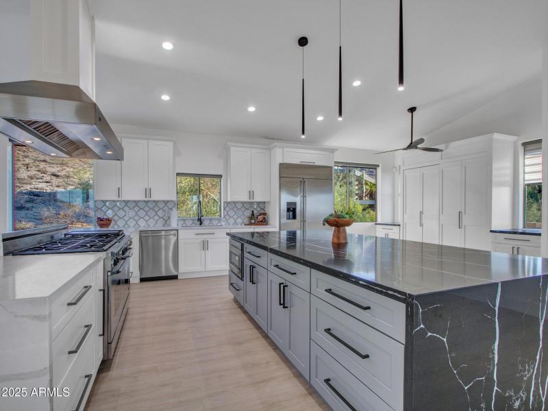 14-Kitchen-(4)