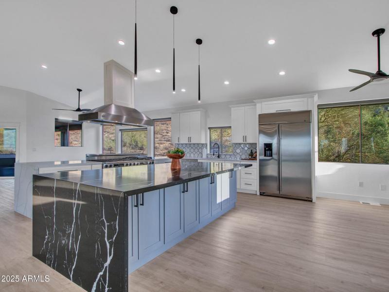 14-Kitchen-(5)