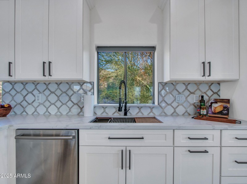 14-Kitchen-(9)