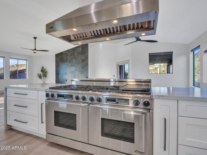 14-Kitchen-(10)