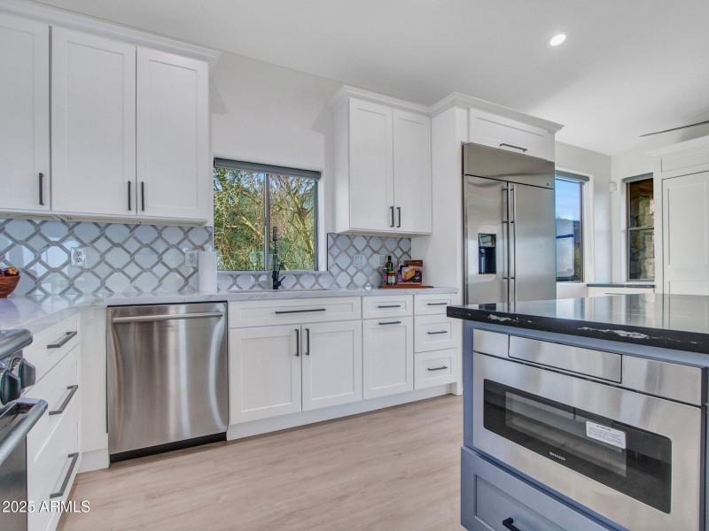 14-Kitchen-(11)