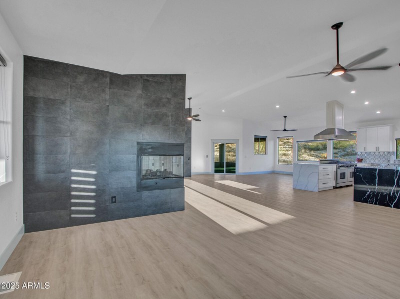 15-Family-room-(3)