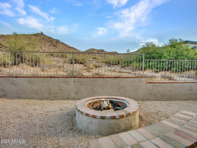 18-Backyard-(4)