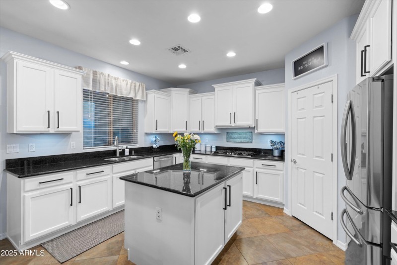 14-Kitchen