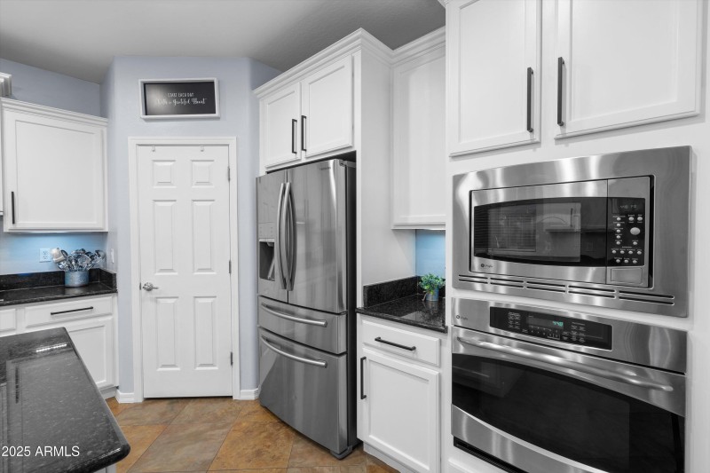 17-Kitchen