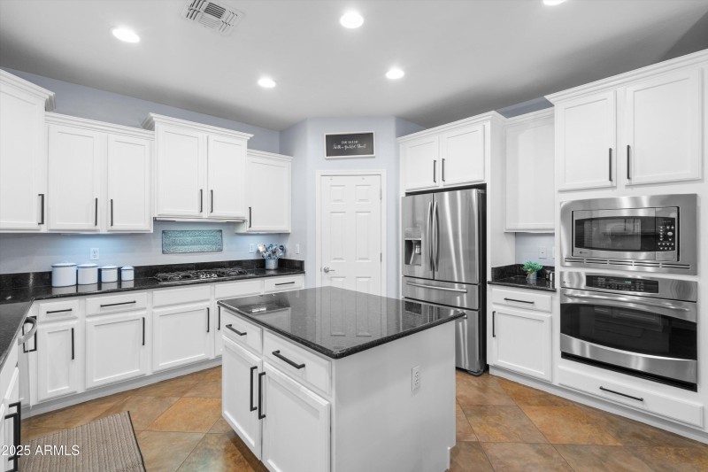 18-Kitchen